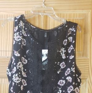 White House Black Market tank